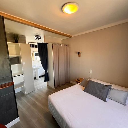 Hotel Des Iles Theix Luaran gambar