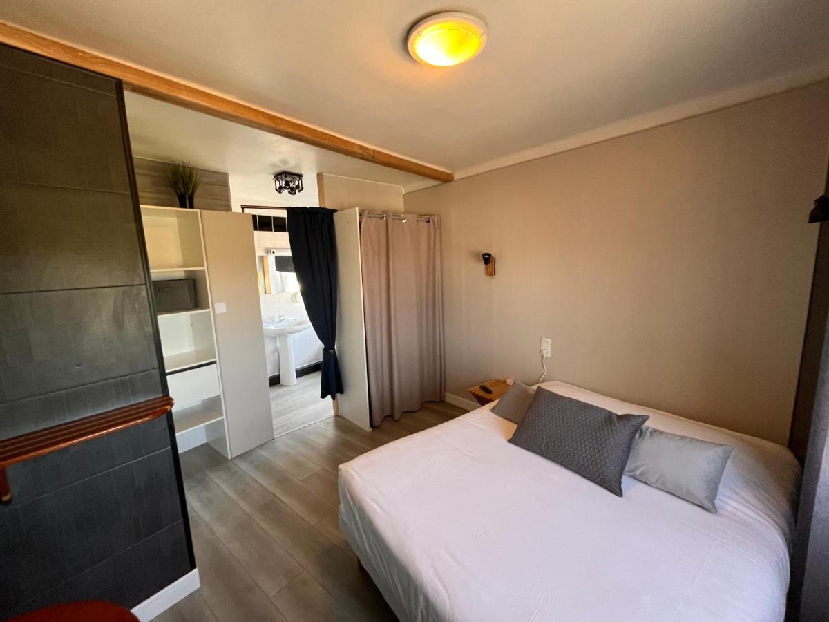 Hotel Des Iles Theix Luaran gambar