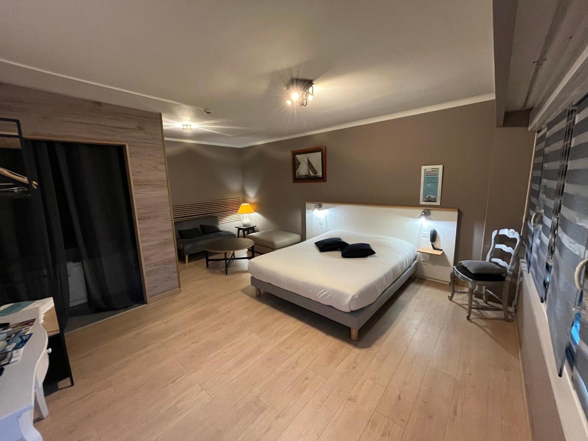 Hotel Des Iles Theix Luaran gambar